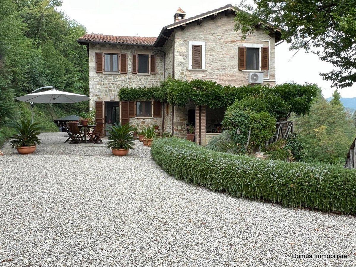 11 CASOLARE ASCOLI PICENO € 500000