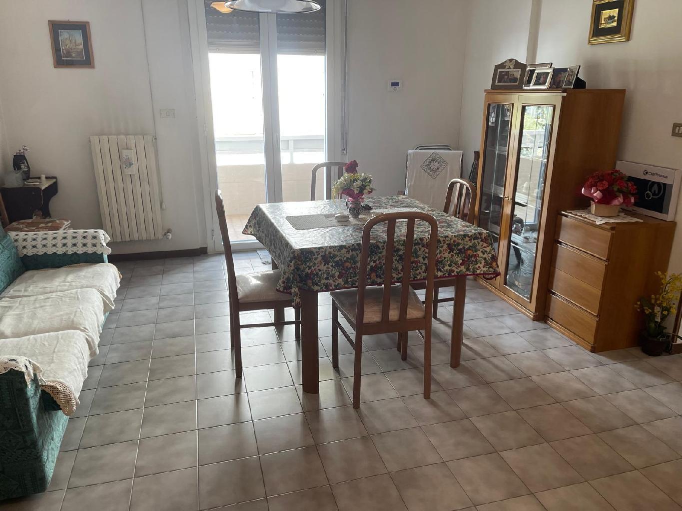 15 APPARTAMENTO ASCOLI PICENO € 120000