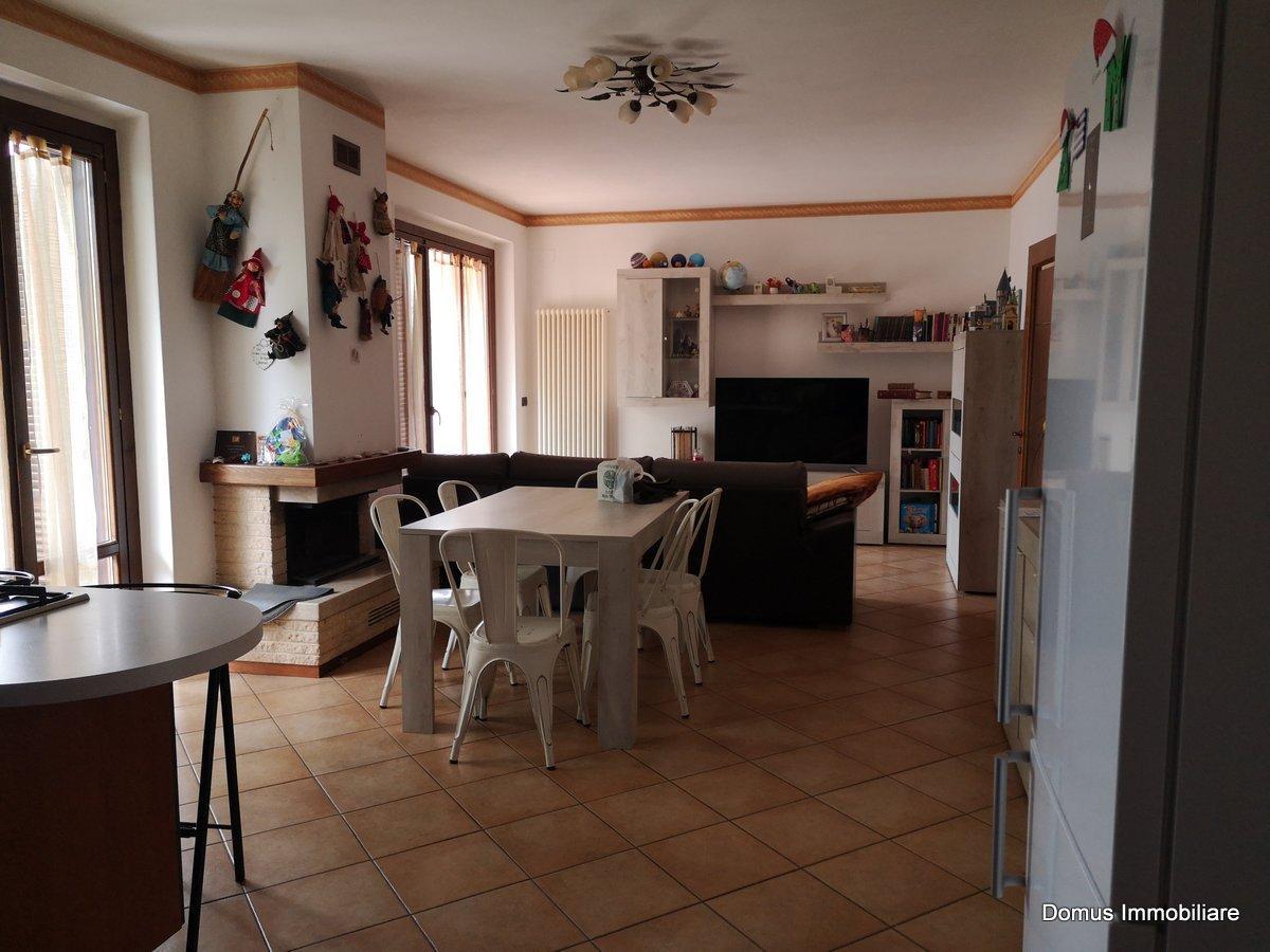 24 APPARTAMENTO CON INGRESSO INDIPENDENTE FOLIGNANO € 159000